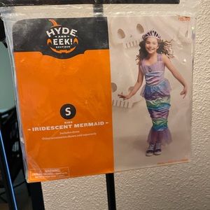 NWT Hyde & Eek Children’s Iridescent Mermaid Costume. Sz S
